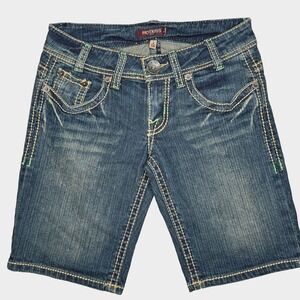 VTG Y2K Hot Kiss Denim‎ Shorts Womens Size 3/26 Medium Wash Mid Rise Flap Pocket